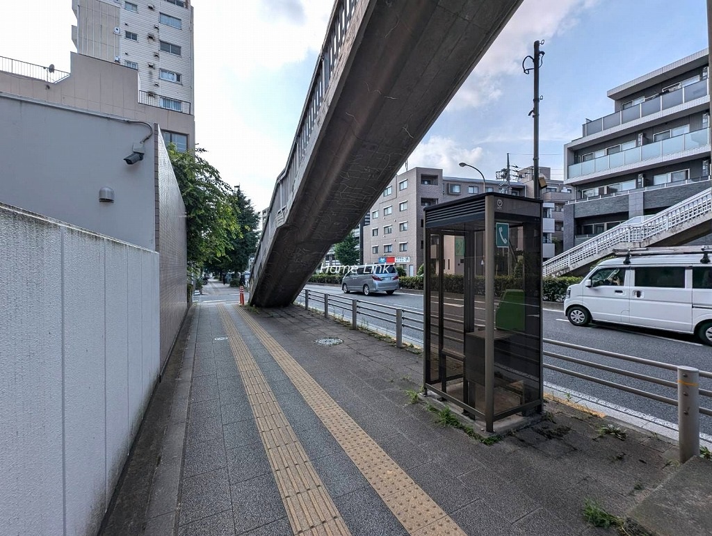 板橋桜川パーク・ホームズ　北側 前面道路歩道